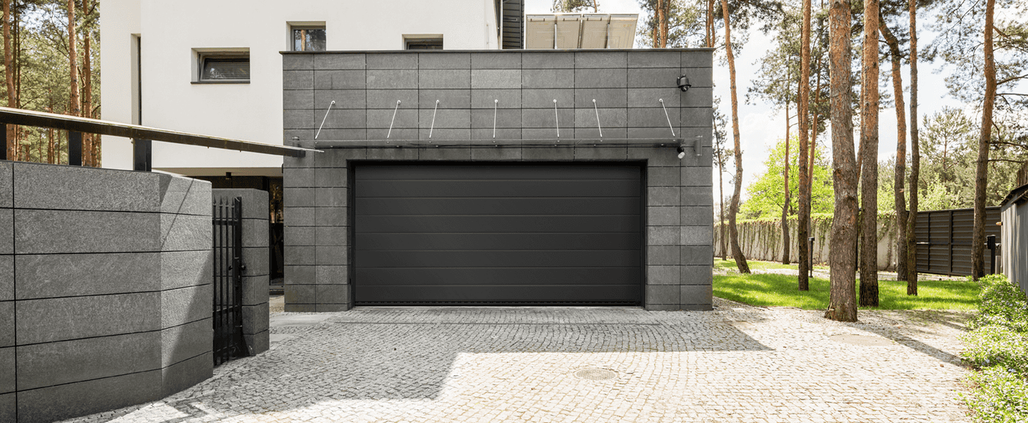 Superior overhead sectional door Trend in anthracite